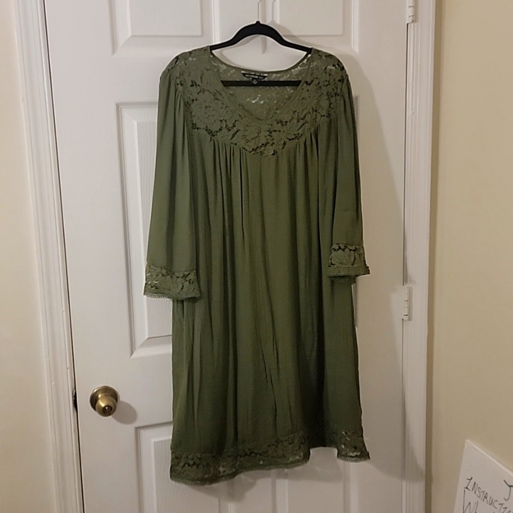 Zac and Rachael Green Lace Trim Spring/Summer Dress 2X